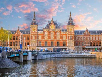 Amsterdam: Amsterdam Central Station, Serviced Apartments, Cove